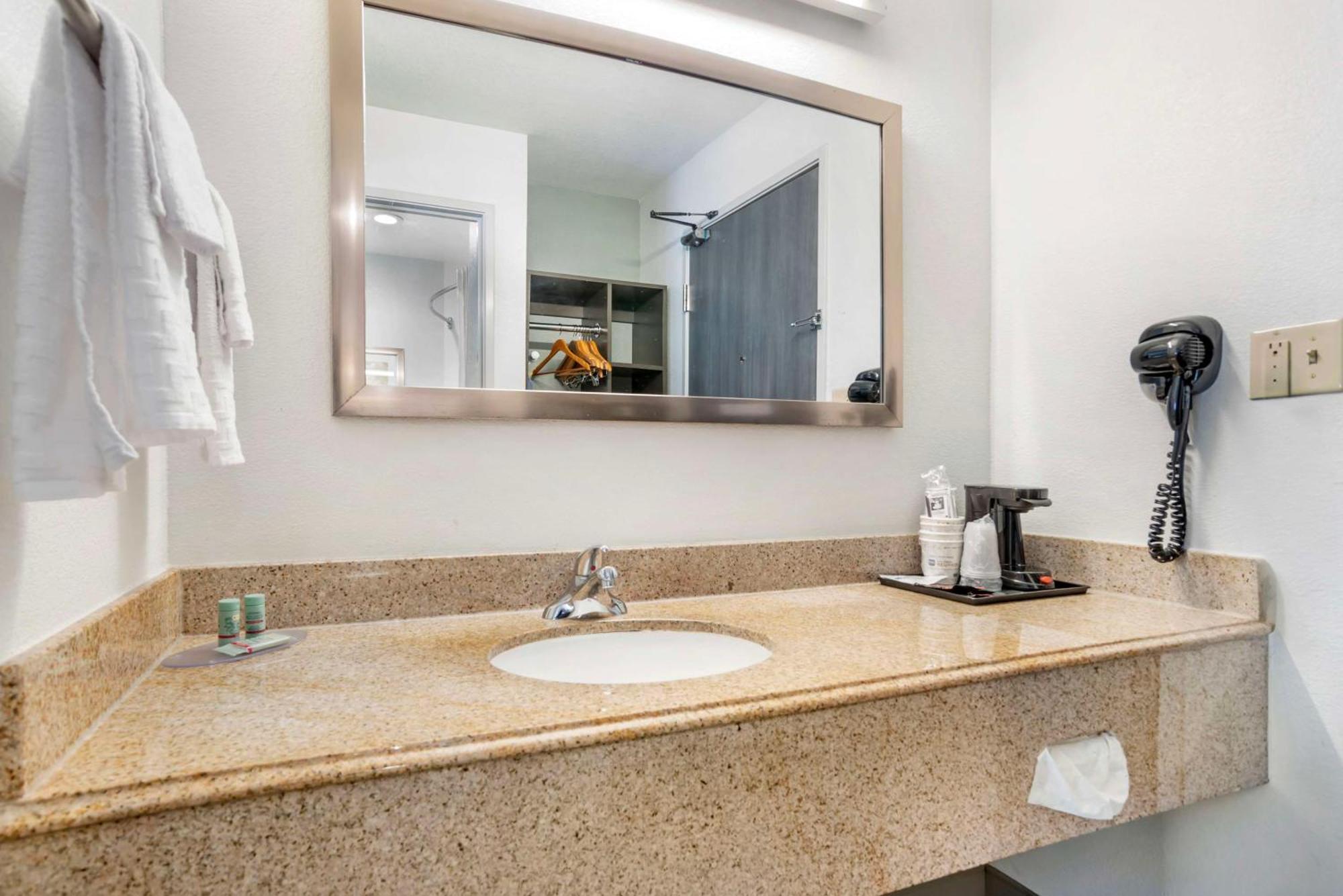 Best Western Montgomery I-85 North Εξωτερικό φωτογραφία