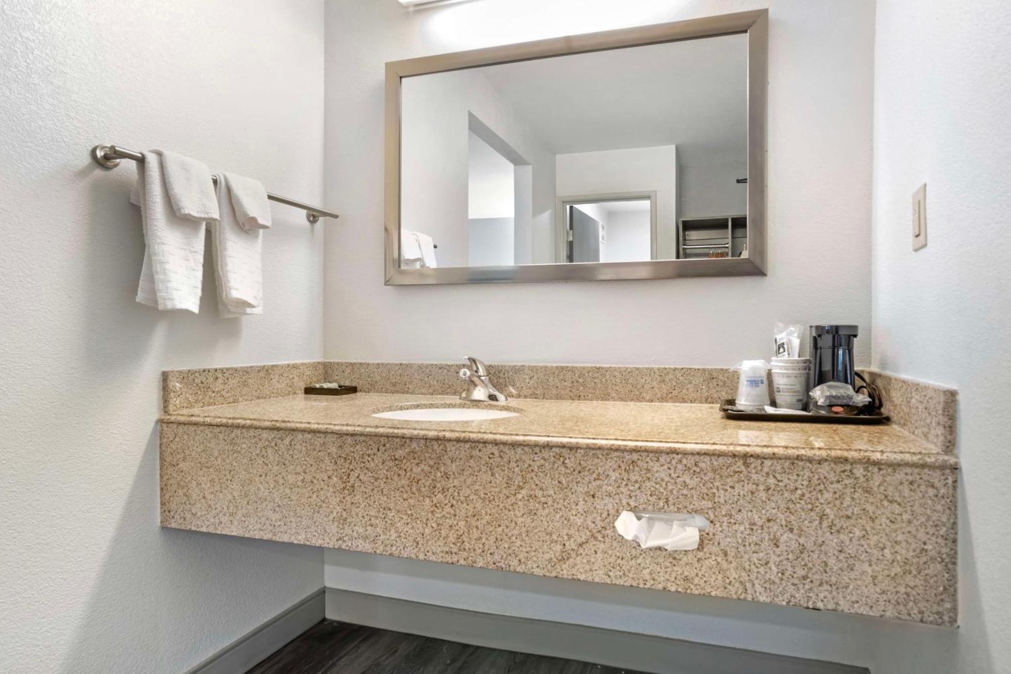 Best Western Montgomery I-85 North Εξωτερικό φωτογραφία