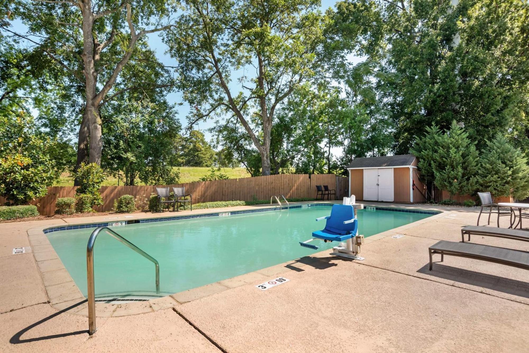 Best Western Montgomery I-85 North Εξωτερικό φωτογραφία